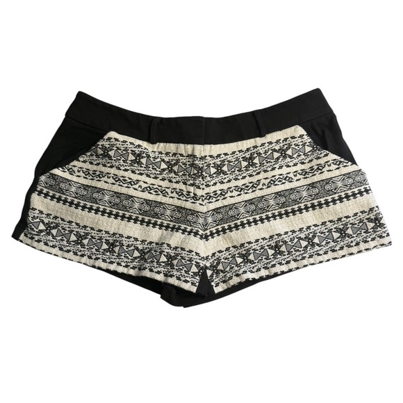 Barneys New York Pants - Barneys New York Womens Size 4 Black Jacquard Geometric Tribal Knit Shorts USA